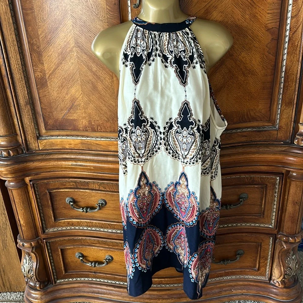 Sleeveless sundress with necktie in the back - Picture 1 of 3